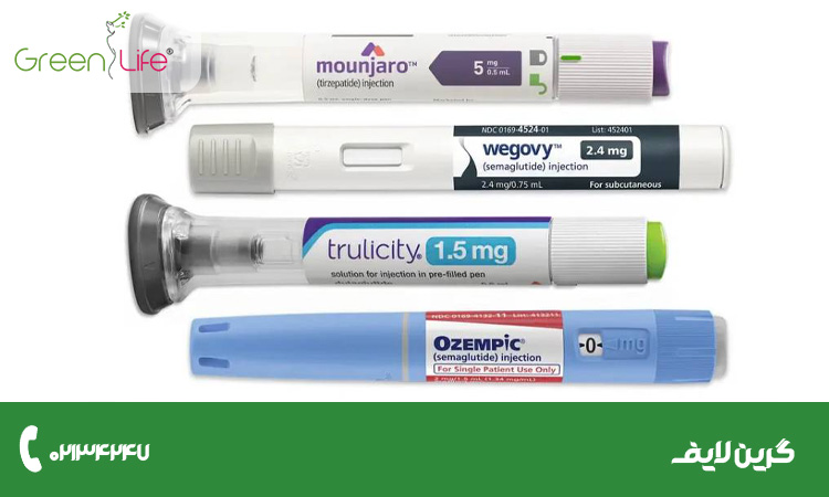 در سال های اخیر، مسیر کاهش وزن از چارچوب رژیم های سخت و تمرین های فرساینده فراتر رفته و وارد مرحله ای شده است که علم داروسازی و هورمون درمانی نقش پررنگی در آن ایفا می کند. آمپول های لاغری به عنوان یکی از بحث برانگیزترین و در عین حال پرتقاضاترین روش های کاهش وزن، توجه طیف وسیعی از افراد را به خود جلب کرده اند. همین استقبال گسترده باعث شده سؤال های متعددی درباره کارایی، ایمنی، عوارض و البته قیمت این آمپول ها شکل بگیرد، به ویژه در شرایط اقتصادی امروز که هزینه درمان نقش مهمی در تصمیم گیری دارد. در سال 1404، تنوع آمپول های لاغری در بازار ایران و جهان بیشتر از قبل شده است. از برندهای شناخته شده خارجی مانند مانجارو و اوزمپیک گرفته تا گزینه های داخلی که با هدف کاهش هزینه و دسترسی آسان تر عرضه می شوند. اما نکته مهم اینجاست که همه این آمپول ها عملکرد یکسانی ندارند و برای همه افراد هم مناسب نیستند. انتخاب ناآگاهانه می تواند نه تنها باعث هدررفت هزینه شود، بلکه عوارض جسمی و حتی بازگشت سریع وزن را به دنبال داشته باشد. در این مقاله تلاش شده ابتدا توضیح داده شود که آمپول لاغری چیست و چگونه باعث کاهش وزن می شود، سپس معرفی 6 آمپول لاغری و قیمت آن در سال 1404 به صورت دقیق انجام گیرد. آمپول لاغری چیست و چگونه باعث کاهش وزن می شود؟ آمپول های لاغری در واقع داروهایی هستند که با اثرگذاری بر سیستم هورمونی و عصبی بدن، اشتها، میزان دریافت غذا و در برخی موارد متابولیسم را تنظیم می کنند. برخلاف قرص های لاغری قدیمی که اغلب بر پایه محرک ها عمل می کردند و عوارض قابل توجهی داشتند، آمپول های لاغری جدید عمدتاً از دسته داروهای شبه هورمونی هستند که عملکرد طبیعی بدن را تقلید یا تقویت می کنند. بیشتر این آمپول ها بر پایه هورمون GLP-1 یا ترکیبات مشابه طراحی شده اند. این هورمون به طور طبیعی پس از غذا خوردن در روده ترشح می شود و پیام سیری را به مغز ارسال می کند. همچنین باعث کند شدن تخلیه معده می شود، به این معنا که فرد برای مدت طولانی تری احساس سیری می کند و تمایل کمتری به خوردن پیدا می کند. نتیجه این فرآیند، کاهش تدریجی کالری دریافتی و در نهایت کاهش وزن است. نکته مهم این است که آمپول لاغری به تنهایی معجزه نمی کند. این داروها زمانی بیشترین اثر را دارند که در کنار اصلاح سبک زندگی، رژیم غذایی منطقی و تحرک بدنی استفاده شوند. در غیر این صورت، کاهش وزن ممکن است موقتی باشد و پس از قطع دارو، وزن به تدریج بازگردد. به همین دلیل، شناخت دقیق عملکرد و محدودیت های این آمپول ها پیش از انتخاب، اهمیت زیادی دارد. معرفی 6 آمپول لاغری و قیمت آن در سال 1404 در این بخش، شش مورد از پرکاربردترین و شناخته شده ترین آمپول های لاغری که در سال 1404 مورد توجه قرار گرفته اند، معرفی می شوند. هدف، ارائه تصویری واقع بینانه از کاربرد، مزایا، محدودیت ها و حدود قیمتی این داروهاست. آمپول لاغری مانجارو (Mounjaro) | قیمت در سال 1404 مانجارو یکی از جدیدترین و قوی ترین آمپول های لاغری محسوب می شود که ابتدا برای درمان دیابت نوع دو طراحی شد، اما به سرعت به دلیل کاهش وزن قابل توجه مورد توجه قرار گرفت. این آمپول علاوه بر گیرنده GLP-1، مسیر هورمونی دیگری را نیز فعال می کند که باعث کنترل بهتر اشتها و قند خون می شود. بسیاری از مطالعات نشان داده اند که مانجارو می تواند کاهش وزن بیشتری نسبت به نسل های قبلی ایجاد کند. در سال 1404، مانجارو جزو گران ترین آمپول های لاغری در بازار ایران محسوب می شود. قیمت آن بسته به دوز و نحوه تأمین، متغیر است، اما معمولاً هزینه ماهانه بالایی دارد. به همین دلیل، استفاده از آن بیشتر در میان افرادی رایج است که به دنبال کاهش وزن قابل توجه و تحت نظر پزشک هستند. آمپول لاغری اوزمپیک (Ozempic) | قیمت و میزان اثربخشی اوزمپیک یکی از شناخته شده ترین نام ها در دنیای آمپول های لاغری است. این دارو نیز از خانواده GLP-1 بوده و با کاهش اشتها و افزایش احساس سیری عمل می کند. اوزمپیک به دلیل سابقه طولانی تر نسبت به مانجارو، بیشتر شناخته شده و تجربه مصرف آن در افراد مختلف گسترده تر است. از نظر قیمت در سال 1404، اوزمپیک معمولاً ارزان تر از مانجارو اما همچنان در دسته داروهای نسبتاً گران قرار می گیرد. اثربخشی آن در کاهش وزن قابل توجه است، اما معمولاً کاهش وزن ایجادشده کمتر از مانجارو گزارش می شود. بسیاری از افراد اوزمپیک را به عنوان گزینه ای متعادل میان قیمت و اثربخشی انتخاب می کنند. آمپول لاغری ساکسندا (Saxenda) | مناسب چه افرادی است؟ ساکسندا یکی از اولین آمپول هایی بود که به طور اختصاصی برای درمان چاقی تأیید شد. این دارو نیز بر پایه GLP-1 عمل می کند، اما نیاز به تزریق روزانه دارد که برای برخی افراد چالش برانگیز است. ساکسندا بیشتر برای افرادی مناسب است که اضافه وزن متوسط دارند و به دنبال کاهش وزن تدریجی هستند. در سال 1404، قیمت ساکسندا معمولاً پایین تر از مانجارو و اوزمپیک است، اما به دلیل تزریق روزانه، هزینه ماهانه آن همچنان قابل توجه محسوب می شود. اثربخشی ساکسندا نسبت به نسل های جدید کمتر است، اما همچنان برای بسیاری از افراد گزینه ای قابل قبول به شمار می آید. آمپول لاغری ویکتوزا (Victoza) | مزایا و محدودیت ها ویکتوزا در اصل یک داروی کنترل دیابت است که کاهش وزن به عنوان اثر جانبی آن شناخته شد. عملکرد آن مشابه ساکسندا است، اما دوز و پروتکل مصرف متفاوتی دارد. ویکتوزا معمولاً کاهش وزن ملایم تری ایجاد می کند و برای افرادی که به دنبال کاهش وزن شدید نیستند، مناسب تر است. از نظر قیمت در سال 1404، ویکتوزا معمولاً در بازه متوسط قرار می گیرد و در مقایسه با مانجارو و اوزمپیک ارزان تر است. محدودیت اصلی آن، اثربخشی کمتر در کاهش وزن نسبت به آمپول های جدیدتر است. آمپول لاغری ملیتاید (Melitide) | گزینه ایرانی و قیمت آن ملیتاید به عنوان یکی از گزینه های داخلی، با هدف ارائه جایگزینی مقرون به صرفه تر برای نمونه های خارجی وارد بازار شده است. این آمپول تلاش می کند با الگوبرداری از داروهای GLP-1، اثر مشابهی در کاهش اشتها ایجاد کند. هرچند داده های علمی آن به گستردگی برندهای خارجی نیست، اما به دلیل قیمت پایین تر، توجه بسیاری را جلب کرده است. در سال 1404، قیمت ملیتاید به طور قابل توجهی کمتر از نمونه های وارداتی است و همین موضوع آن را برای برخی افراد جذاب می کند. با این حال، انتخاب آن باید با احتیاط و تحت نظر پزشک انجام شود. آمپول لاغری ترولوستی یا ویکیتاید | بررسی جایگزین های داخلی ترولوستی یا ویکیتاید از دیگر گزینه های داخلی یا شبه داخلی محسوب می شوند که به عنوان جایگزین آمپول های خارجی عرضه شده اند. این داروها معمولاً با قیمت پایین تر در دسترس هستند، اما میزان اثربخشی و عوارض آن ها بسته به فرد متفاوت است. در سال 1404، این آمپول ها جزو اقتصادی ترین گزینه ها محسوب می شوند، اما نبود مطالعات گسترده و تجربه بالینی طولانی مدت باعث می شود انتخاب آن ها نیازمند بررسی دقیق تری باشد. مقایسه 6 آمپول لاغری از نظر اثربخشی کاهش وزن پس از معرفی، مهم ترین پرسش این است که از نظر کاهش وزن، کدام آمپول عملکرد بهتری دارد. اثربخشی کاهش وزن به عوامل متعددی مانند دوز مصرفی، مدت درمان، شرایط بدنی فرد و پایبندی به رژیم غذایی بستگی دارد، اما به طور کلی می توان یک مقایسه نسبی ارائه داد. کدام آمپول لاغری بیشترین کاهش وزن را ایجاد می کند؟ بر اساس داده های بالینی و تجربه مصرف کنندگان، مانجارو معمولاً بیشترین کاهش وزن را در میان آمپول های لاغری ایجاد می کند. پس از آن، اوزمپیک در رتبه بعدی قرار می گیرد و ساکسندا و ویکتوزا کاهش وزن ملایم تری دارند. آمپول های داخلی مانند ملیتاید و ویکیتاید نیز می توانند باعث کاهش وزن شوند، اما میزان آن معمولاً کمتر و وابسته تر به سبک زندگی است. در جدول زیر، یک مقایسه کلی میان این آمپول ها ارائه شده است: نام آمپول میزان اثربخشی کاهش وزن سطح قیمت در 1404 مانجارو بسیار بالا بسیار بالا اوزمپیک بالا بالا ساکسندا متوسط متوسط ویکتوزا متوسط رو به کم متوسط ملیتاید متوسط پایین ترولوستی / ویکیتاید متوسط پایین مقایسه عوارض آمپول های لاغری | کدام کم خطرتر است؟ پس از بررسی اثربخشی و قیمت، یکی از مهم ترین دغدغه های افراد پیش از شروع درمان با آمپول های لاغری، موضوع عوارض و میزان ایمنی این داروهاست. بسیاری تصور می کنند چون آمپول های لاغری جراحی نیستند، پس عملاً بی خطرند؛ در حالی که هر مداخله ای که در سیستم هورمونی و عصبی بدن دخالت می کند، می تواند پیامدهایی کوتاه مدت یا بلندمدت داشته باشد. تفاوت اصلی میان آمپول های لاغری نه فقط در شدت کاهش وزن، بلکه در نوع و شدت عوارض آن هاست. به طور کلی، آمپول های نسل جدید مانند مانجارو و اوزمپیک به دلیل اثر قوی تر بر گیرنده های هورمونی، معمولاً کاهش وزن بیشتری ایجاد می کنند، اما در برخی افراد با عوارض گوارشی شدیدتری همراه هستند. تهوع، احساس پری مداوم، کاهش شدید اشتها و در مواردی ضعف و سرگیجه، از عوارضی است که به ویژه در ماه های ابتدایی مصرف گزارش می شود. این عوارض اغلب با تنظیم دوز و عادت کردن بدن کاهش می یابد، اما برای برخی افراد آزاردهنده است. در مقابل، آمپول هایی مانند ساکسندا و ویکتوزا که سال هاست در بازار حضور دارند، معمولاً پروفایل عارضه ای شناخته شده تری دارند و بدن بسیاری از افراد سازگاری بهتری با آن ها نشان می دهد. کاهش وزن در این داروها ملایم تر است و به همین نسبت، عوارض شدید کمتری گزارش می شود. آمپول های داخلی مانند ملیتاید یا ویکیتاید نیز به دلیل دوز پایین تر، در برخی افراد عوارض خفیف تری دارند، اما نبود داده های بلندمدت گسترده باعث می شود نتوان با قطعیت آن ها را کم خطرترین گزینه دانست. در نهایت، پاسخ به این سؤال که کدام آمپول لاغری کم خطرتر است، به شرایط بدنی فرد بستگی دارد. دارویی که برای یک نفر به خوبی قابل تحمل است، ممکن است برای فرد دیگر با عوارض جدی همراه شود. به همین دلیل، مقایسه عوارض آمپول های لاغری باید همواره در چارچوب مشاوره پزشکی و پایش منظم انجام شود، نه صرفاً بر اساس تجربه دیگران. قیمت آمپول های لاغری در سال 1404 چقدر است؟ قیمت آمپول های لاغری در سال 1404 به یکی از مهم ترین عوامل تصمیم گیری تبدیل شده است، زیرا این داروها اغلب تحت پوشش بیمه نیستند و هزینه آن ها به طور مستقیم بر عهده مصرف کننده است. تفاوت قیمت میان برندهای مختلف می تواند چشمگیر باشد و همین موضوع باعث شده بسیاری از افراد به دنبال گزینه های ارزان تر یا جایگزین های داخلی باشند. به طور کلی، آمپول های وارداتی مانند مانجارو و اوزمپیک در بالاترین بازه قیمتی قرار دارند و هزینه آن ها معمولاً به صورت ماهانه محاسبه می شود. این هزینه می تواند برای برخی افراد سنگین باشد، به ویژه اگر درمان برای چند ماه یا حتی بیش از یک سال ادامه پیدا کند. ساکسندا و ویکتوزا معمولاً در بازه قیمتی متوسط قرار می گیرند، اما به دلیل نیاز به تزریق مکرر، هزینه نهایی آن ها همچنان قابل توجه است. در مقابل، آمپول های داخلی مانند ملیتاید یا ویکیتاید با قیمت پایین تری عرضه می شوند و برای افرادی که توان پرداخت هزینه های بالای داروهای وارداتی را ندارند، جذاب تر هستند. با این حال، باید توجه داشت که قیمت پایین تر نباید تنها معیار انتخاب باشد. اثربخشی، ایمنی و تناسب دارو با شرایط جسمی فرد، اهمیت بیشتری از تفاوت قیمت دارند. در بسیاری از موارد، هزینه واقعی درمان نه فقط قیمت دارو، بلکه مدت مصرف و احتمال نیاز به درمان های جایگزین در آینده است. مصرف آمپول لاغری برای چه افرادی مناسب نیست؟ اگرچه آمپول های لاغری برای بسیاری از افراد مفید و مؤثر هستند، اما مصرف آن ها برای همه توصیه نمی شود. برخی گروه ها به دلیل شرایط خاص جسمی یا هورمونی، در معرض ریسک بالاتری قرار دارند و باید از مصرف این داروها پرهیز کنند یا فقط تحت نظارت بسیار دقیق پزشکی از آن ها استفاده کنند. زنان باردار و شیرده در دوران بارداری و شیردهی، هرگونه کاهش وزن عمدی یا دستکاری هورمونی می تواند برای جنین یا نوزاد خطرناک باشد. آمپول های لاغری به دلیل اثر مستقیم بر اشتها و متابولیسم، در این دوران به طور کامل ممنوع هستند. حتی در زنانی که قصد بارداری در آینده نزدیک دارند، مصرف این داروها باید با احتیاط و برنامه ریزی دقیق انجام شود. بیماران تیروئیدی و گوارشی افرادی که دچار بیماری های تیروئیدی فعال هستند یا سابقه مشکلات جدی گوارشی مانند گاستروپارزی، زخم معده یا التهاب شدید روده دارند، ممکن است با مصرف آمپول های لاغری دچار تشدید علائم شوند. از آنجا که این داروها تخلیه معده را کند می کنند، می توانند مشکلات گوارشی موجود را شدیدتر کنند. در بیماران تیروئیدی نیز تغییرات هورمونی می تواند تعادل بدن را برهم بزند. افراد با بیماری های زمینه ای خاص افرادی که سابقه بیماری های خاص مانند پانکراتیت، برخی تومورهای هورمونی یا اختلالات متابولیک پیچیده دارند، معمولاً کاندید مناسبی برای مصرف آمپول های لاغری نیستند. در این گروه ها، حتی داروهایی که برای عموم کم خطر محسوب می شوند، می توانند عوارض جدی ایجاد کنند. به همین دلیل، بررسی دقیق سابقه پزشکی پیش از شروع مصرف، یک ضرورت غیرقابل چشم پوشی است. سخن پایانی آمپول های لاغری در سال 1404 به یکی از مهم ترین ابزارهای کاهش وزن تبدیل شده اند، اما این ابزارها نه بی خطر مطلق هستند و نه برای همه افراد مناسب. شناخت عوارض، آگاهی از قیمت واقعی درمان و درک این نکته که کاهش وزن پایدار بدون تغییر سبک زندگی ممکن نیست، نقش کلیدی در موفقیت این مسیر دارد. انتخاب آگاهانه میان آمپول های مختلف، زمانی بهترین نتیجه را خواهد داشت که بر اساس شرایط بدنی، توان اقتصادی و اهداف بلندمدت فرد انجام شود، نه صرفاً بر اساس تبلیغات یا تجربه دیگران. در نهایت، آمپول لاغری می تواند آغاز یک مسیر سالم باشد، اما ادامه این مسیر به تصمیم ها و تعهد خود فرد وابسته است. سوالات متداول 1. آیا بعد از قطع آمپول وزن برمی گردد؟ در بسیاری از افراد، اگر هم زمان با مصرف آمپول، اصلاح سبک زندگی و عادات غذایی انجام نشده باشد، پس از قطع دارو احتمال بازگشت وزن وجود دارد. آمپول لاغری یک ابزار کمکی است، نه راه حل دائمی. 2. آیا آمپول لاغری بدون نسخه مجاز است؟ مصرف خودسرانه آمپول های لاغری بدون نسخه و نظارت پزشک توصیه نمی شود و می تواند خطرناک باشد، حتی اگر دارو به راحتی در بازار در دسترس باشد. 3. مصرف طولانی مدت خطرناک است؟ مصرف طولانی مدت نیازمند پایش منظم پزشکی است. در برخی افراد مشکلی ایجاد نمی شود، اما در برخی دیگر ممکن است عوارض تجمعی بروز کند، به ویژه اگر دوز دارو به درستی تنظیم نشده باشد.